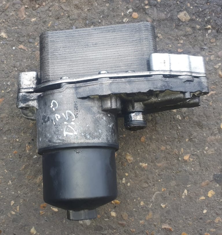 Land Rover Discovery 4 3.0 SDV6 Oil Cooler Housing 2014