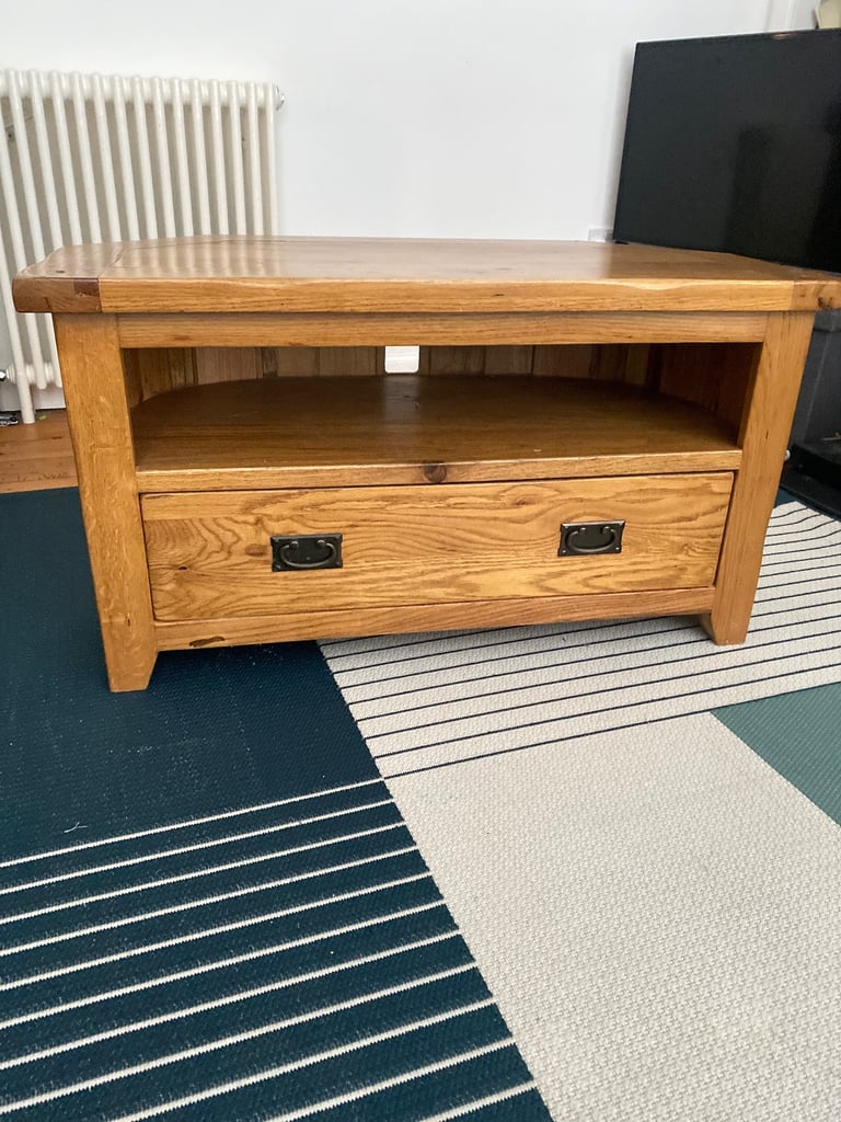 image for Oak Furnitureland TV unit