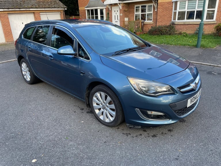 Vauxhall, ASTRA, Estate, 2014, Semi-Auto, 1956 (cc), 5 doors