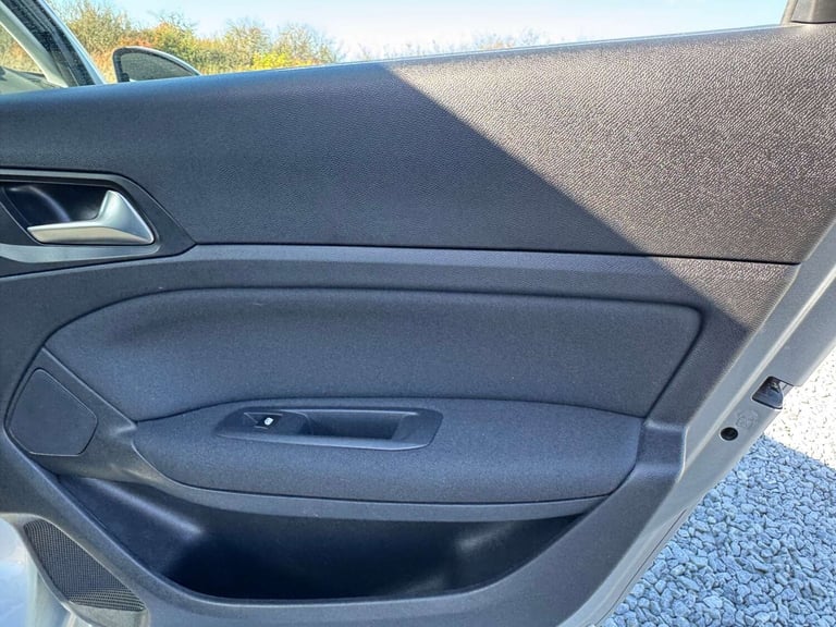 2016 Peugeot 308 1.6 308 Allure SW HDi Blue S/S 5dr Estate Diesel Manual