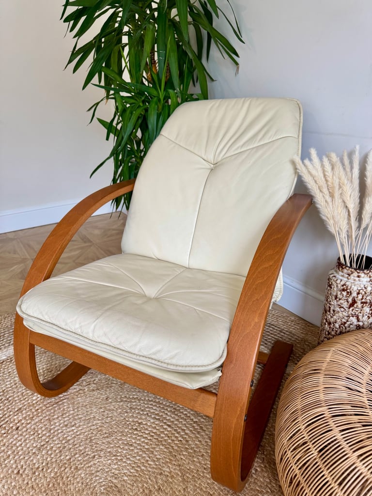 Vintage late 20th century leather Scandinavian bentwood cantilever lounge armchair 