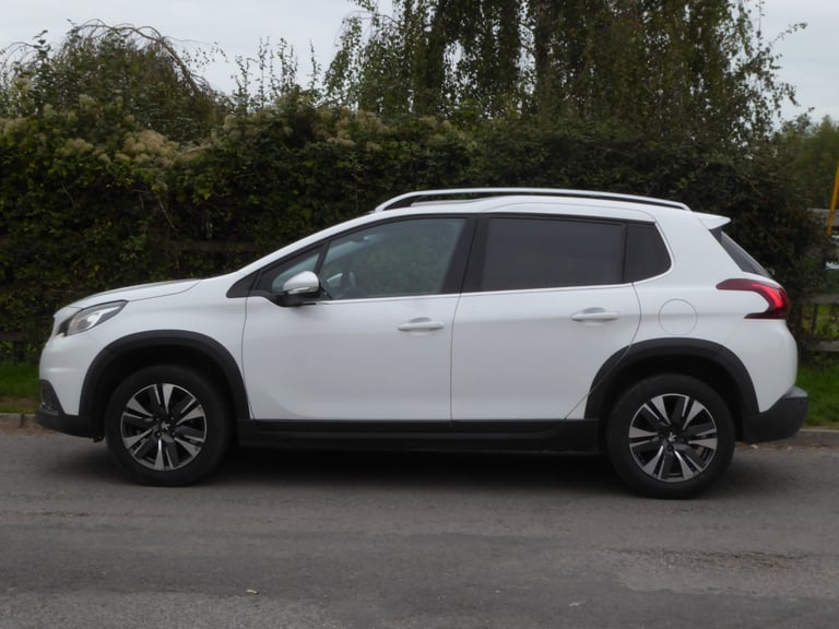 2016 Peugeot 2008 1.2 PureTech Allure 5dr HATCHBACK Petrol Manual