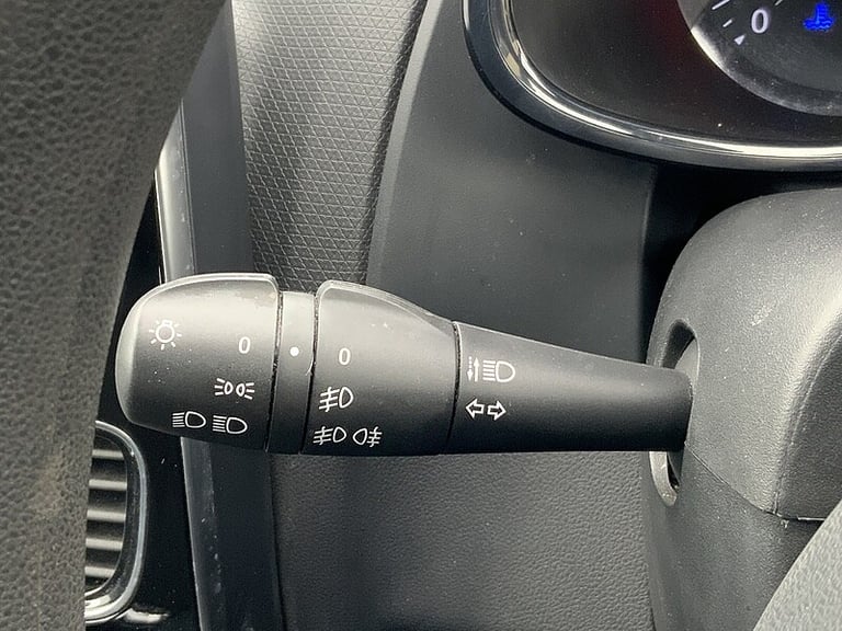 2023 Renault Clio DCI 90 Hatchback Diesel Manual