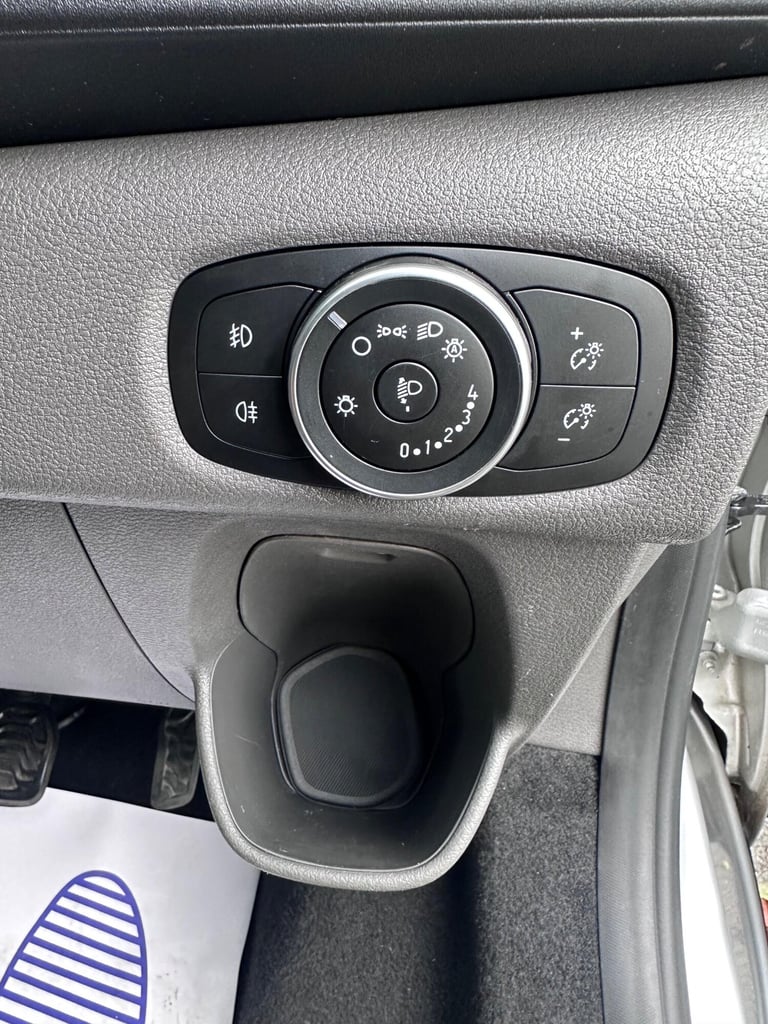 2019 Ford Transit Custom 2.0 EcoBlue 170ps Low Roof D/Cab Limited Van Auto PANEL VAN DIESEL Autom...