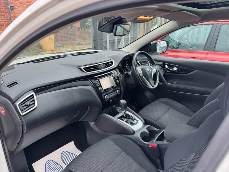 2017 Nissan Qashqai 1.2 DIG-T N-Connecta SUV 5dr Petrol XTRON 2WD Euro 6 (s/s)