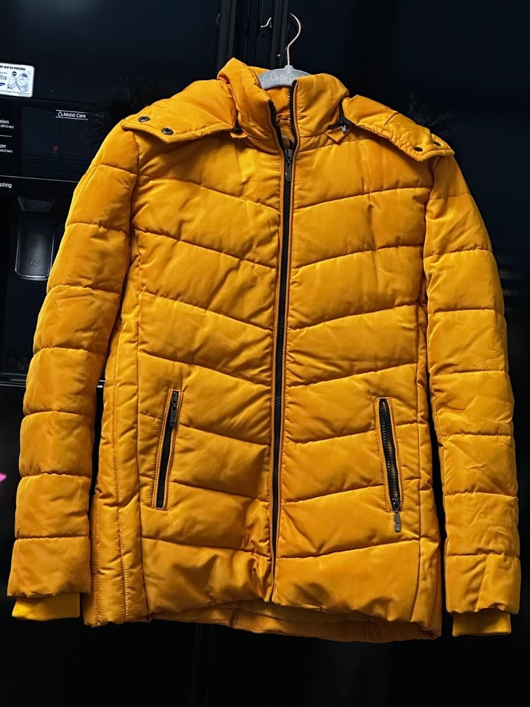 image for Woman coat 🧥 