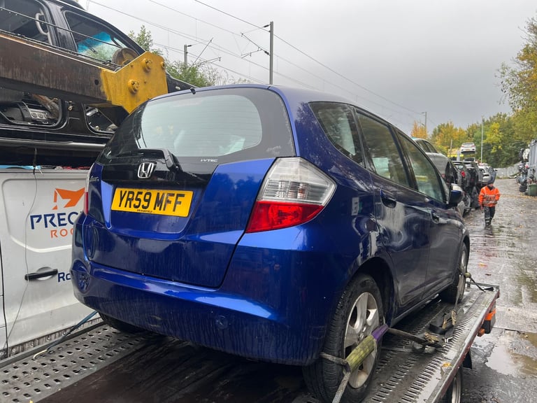 HONDA JAZZ 2009 1.4 PETROL FOR BREAKING