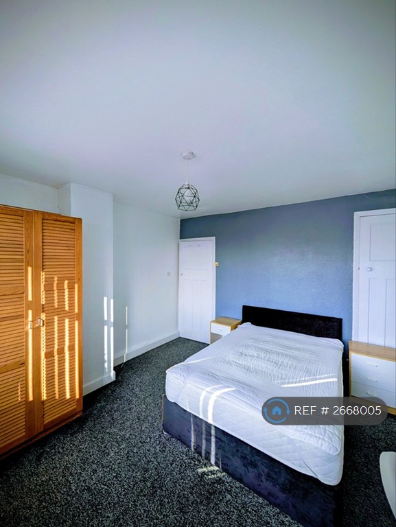 2 bedroom house in Manor Avenue, Leeds, LS6 (2 bed) (#2668005)