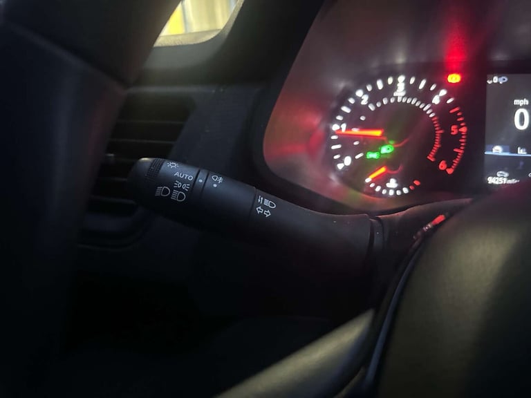 2022 Renault Trafic 2.0 Trafic LL30 Business Blue dCi Panel Van Diesel Manual