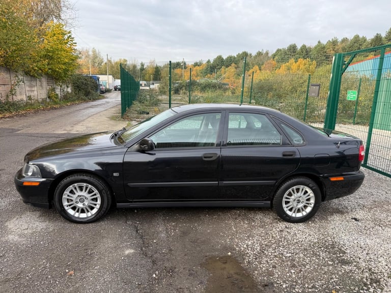 2003 Volvo S40 1.8 S 4dr [122bhp] SALOON PETROL Manual