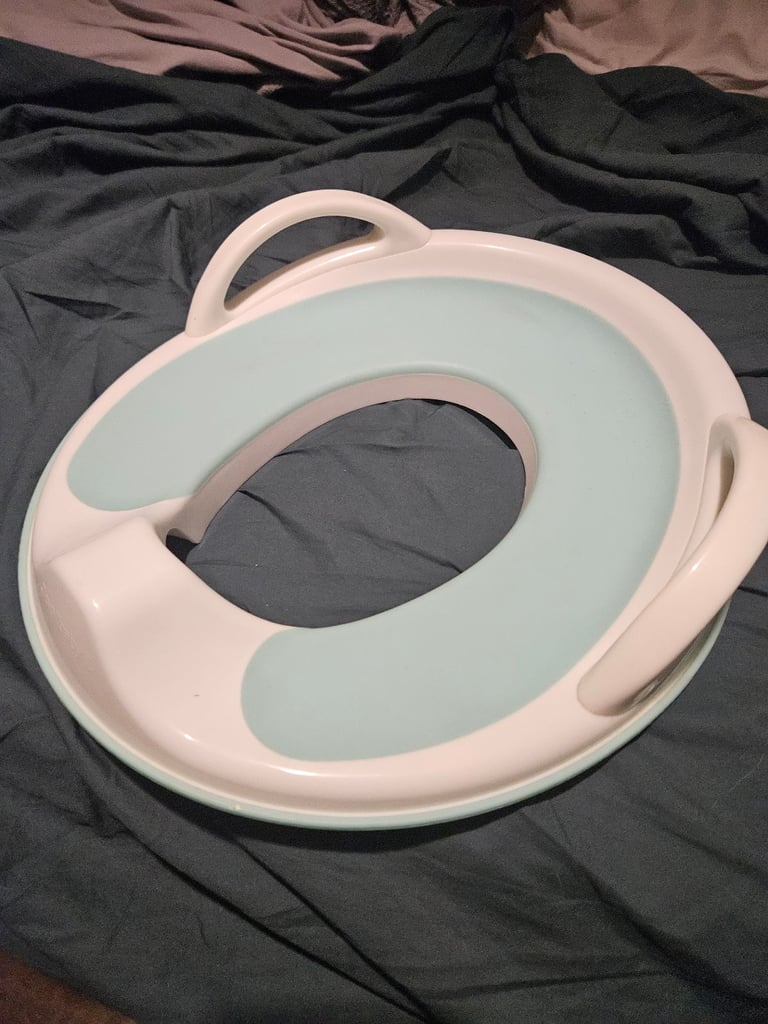 Kids toilet seat £1.50 Barely used. Spare