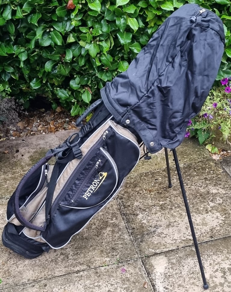 Taylor Made, Mizuno, Odyssey, R320 driver, Fli-Hi hybrid, Odyssey putter, stand-bag & MORE 