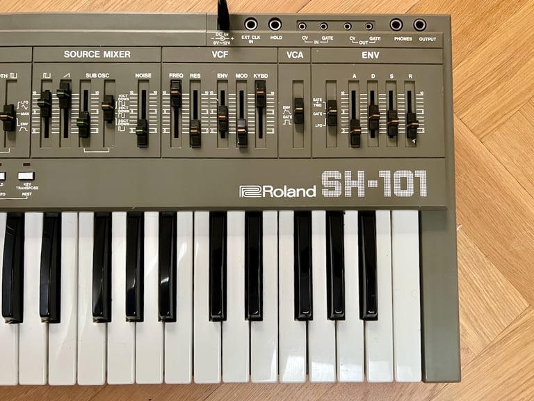 Roland SH-101 Analogue Synthesizer