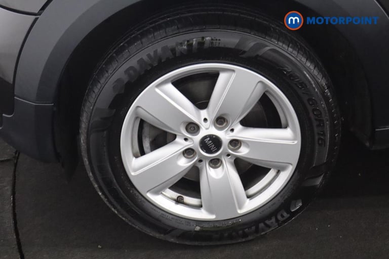 2016 MINI Countryman 1.6 Cooper 5dr HATCHBACK PETROL Manual