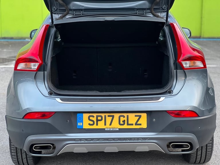 2017 Volvo V40 D2 [120] Cross Country Nav Plus 5dr HATCHBACK Diesel Manual