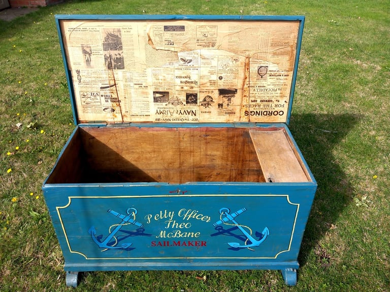 ANTIQUE PAINTED PINE BLANKET BOX. DISCOVERY, ANTARCTIC.