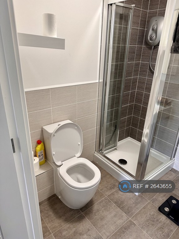 2 bedroom flat in Scampston Drive, East Ardsley, Wakefield, WF3 (2 bed) (#2643655)