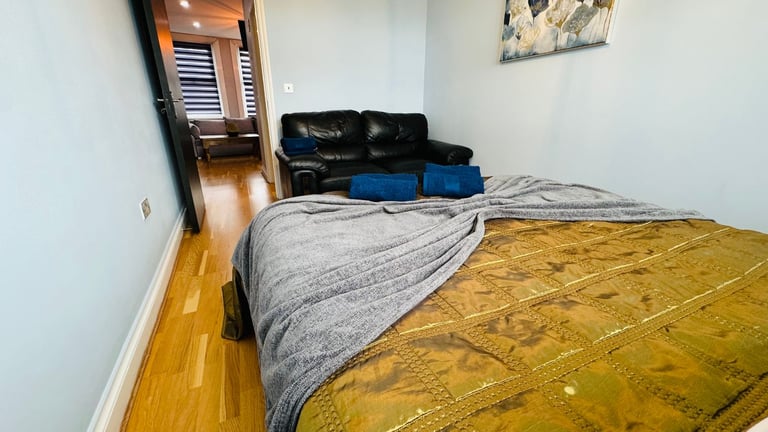 SPACIOUS 1-BEDROOMFLAT FOR RENT - GREENWICH Some bills included