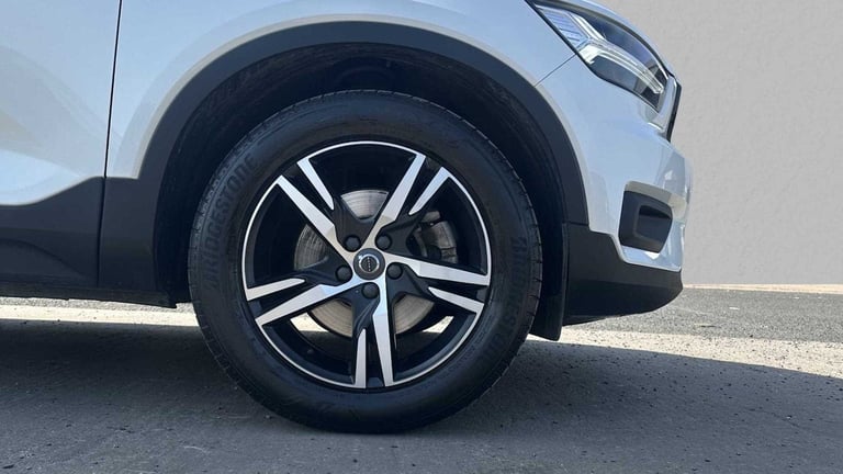 2020 Volvo XC40 2.0 B4P R DESIGN 5dr Auto Estate Petrol Automatic