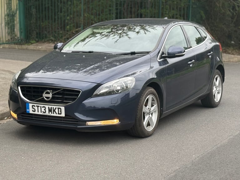 2013 Volvo V40 T3 SE 5dr HATCHBACK Petrol Manual