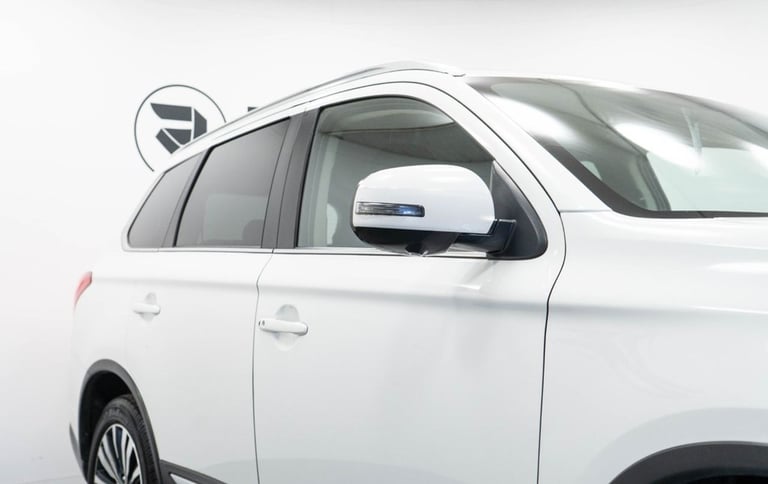 2020 MITSUBISHI OUTLANDER 2.0 MIVEC EXCEED SUV 5DR PETROL CVT 4WD EURO 6 (S/S) (