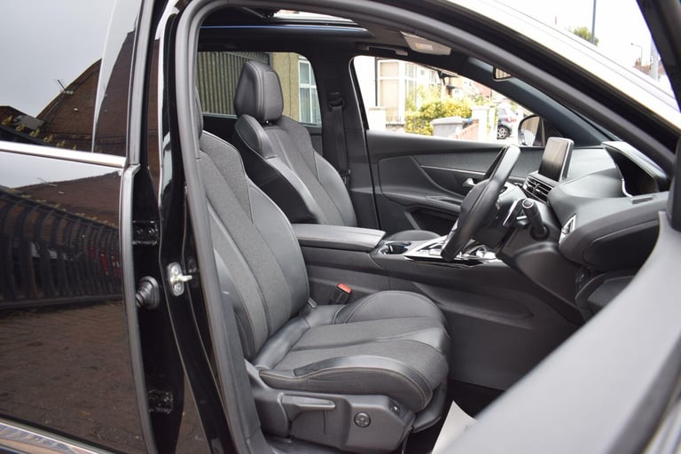 2019 Peugeot 5008 1.6 PureTech GT Line Premium EAT Euro 6 (s/s) 5dr HATCHBACK Petrol Automatic
