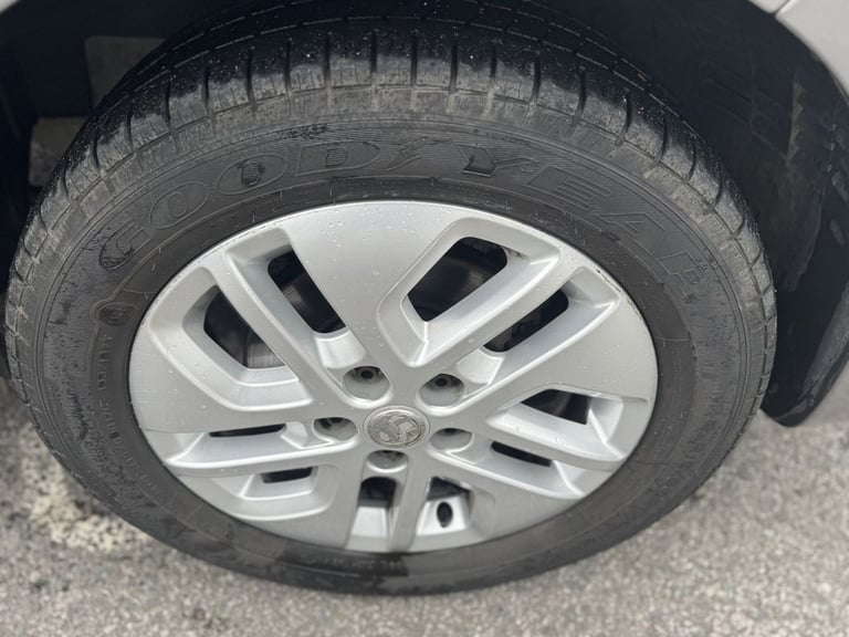 2019 Vauxhall Vivaro 1.6 CDTi 2900 BiTurbo ecoTEC Limited Edition Nav Crew Van Double Cab 5dr Di ...
