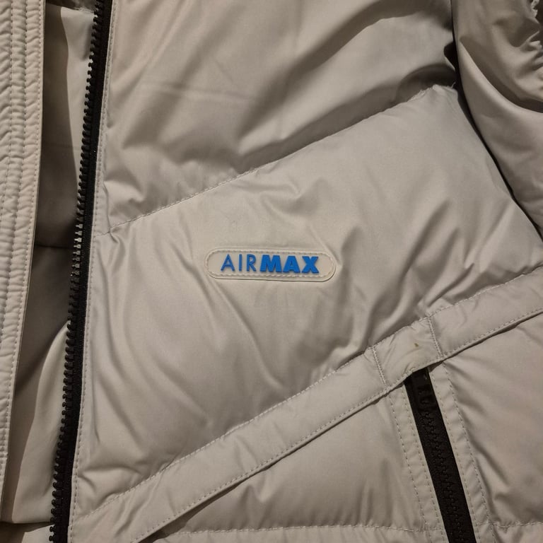 Nike airmax puffer jacket 