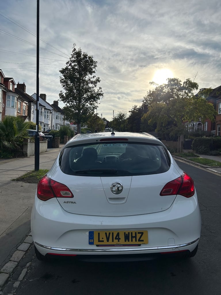 Vauxhall, ASTRA, Hatchback, 2014, Manual, 1398 (cc), 5 doors