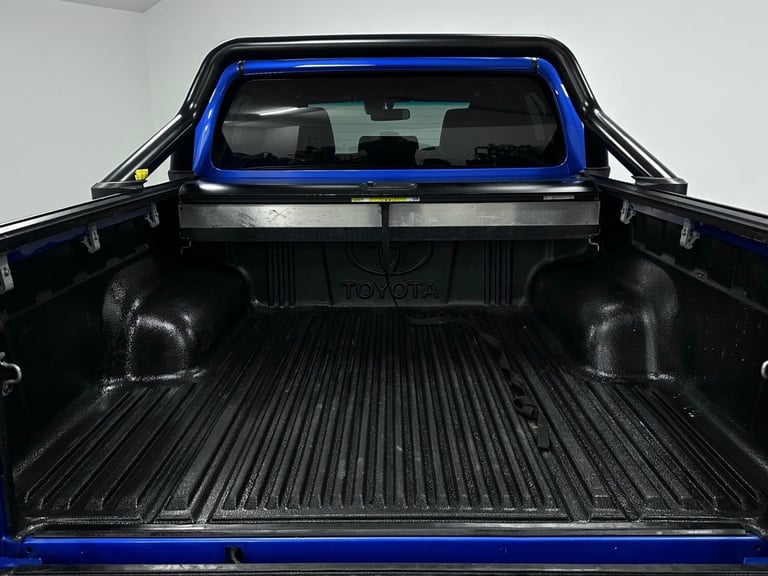 2021 (71) Toyota Hilux Invincible X Pickup Double Cab 2.8 D-4D Auto ( 204 bhp )