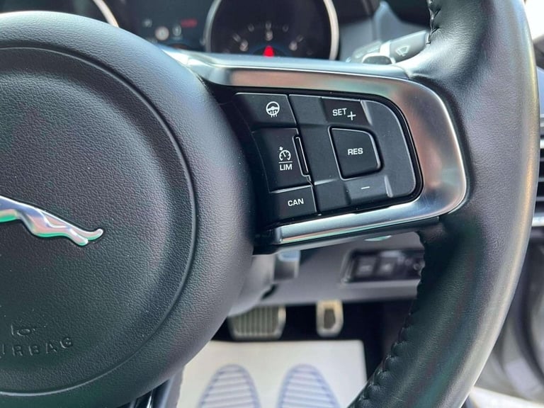 2019 Jaguar XE 2.0d R-Sport Saloon 4dr Diesel Auto Euro 6 (s/s) (180 ps) Saloon Diesel Automatic