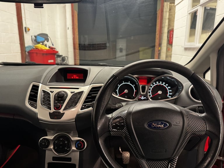 2008 Ford Fiesta 1.2L Zetec 82 Hatchback 5dr Petrol Manual Euro 4 (81 bhp) Hatchback Petrol Manual