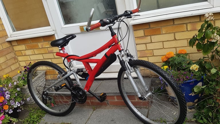 DUAL SUSPENSION 26" WHEEL BIKE 19" FRAME IN GOOD WORKING ORDER