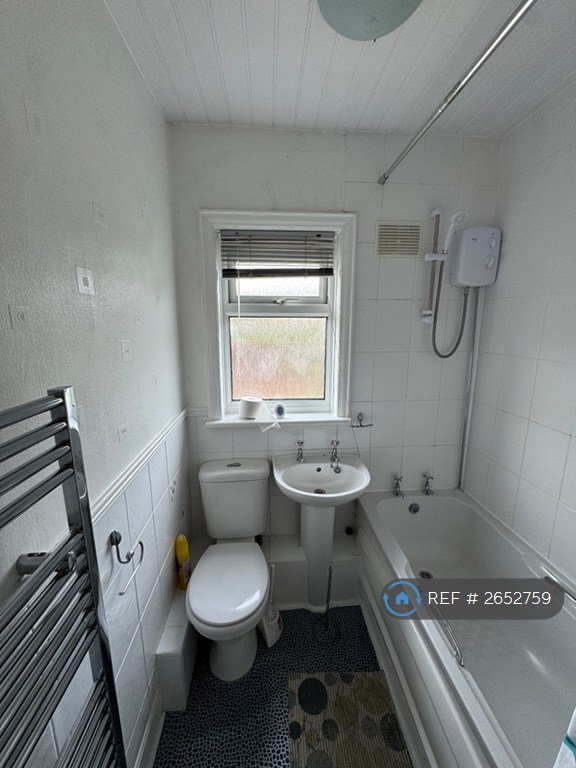 3 bedroom house in Hewitt Avenue, Coventry, CV6 (3 bed) (#2652759)