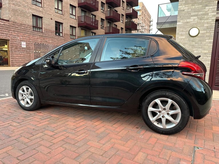 2016 Peugeot 208 1.2 PureTech Active Euro 6 5dr HATCHBACK Petrol Manual