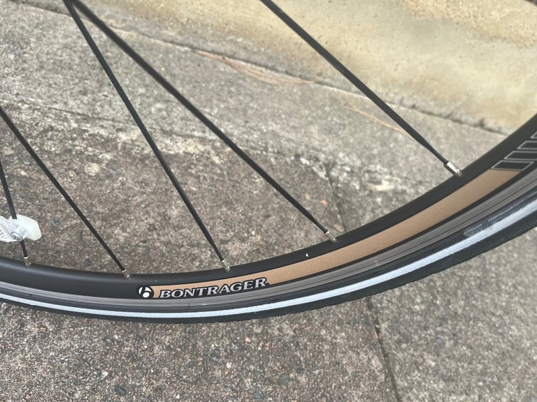 TREK Lexa SLX Women's Specific Design - Carbon fork - Ultra Lightweight Ladies Road racing bike