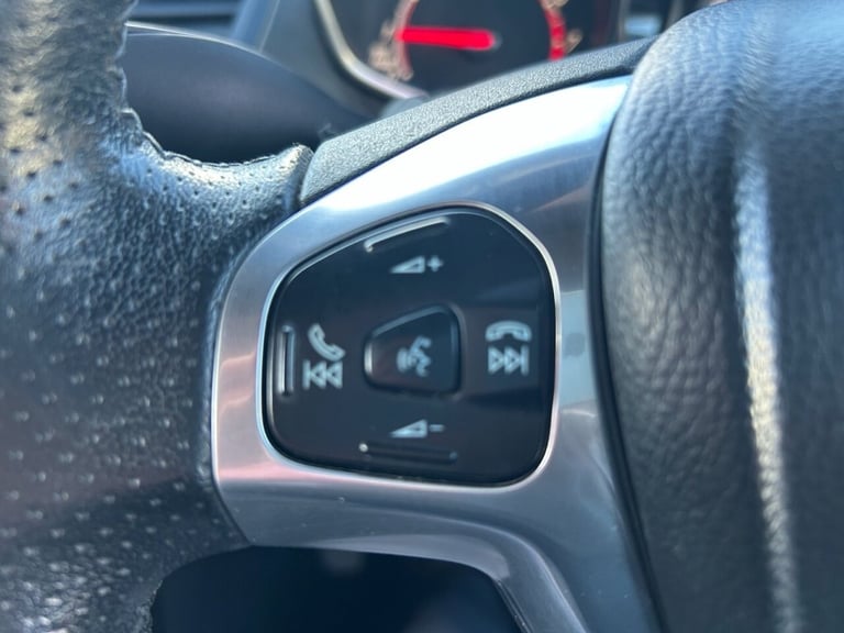 2014 Ford Fiesta 1.6T EcoBoost ST-2 3dr (182 ps) Hatchback Petrol Manual