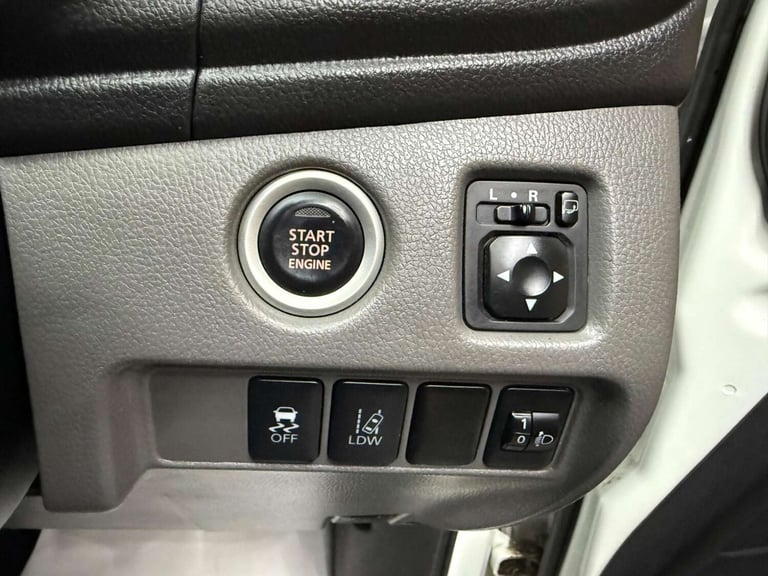 2016 Mitsubishi L200 2.4 DI-D DC Warrior 4WD Euro 5 4dr Pickup Diesel Manual