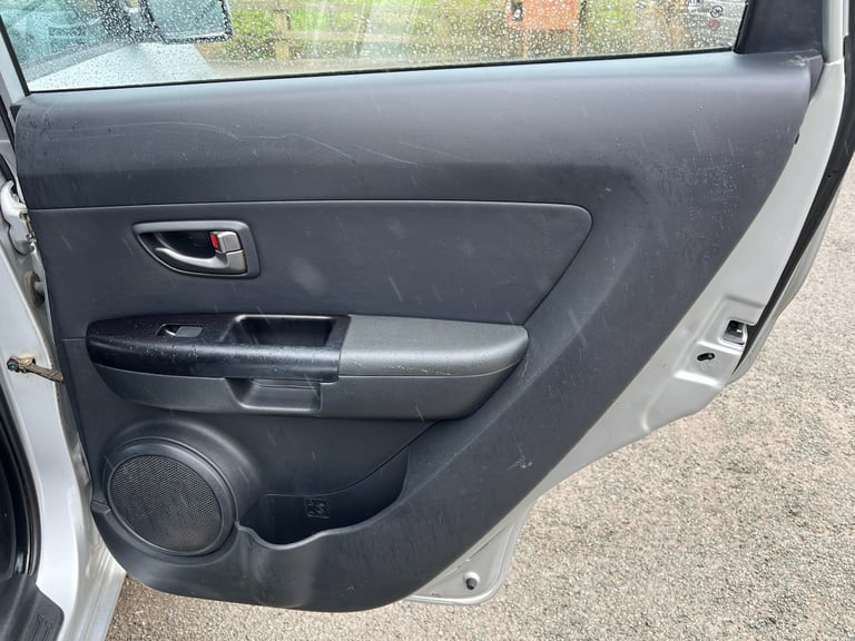 KIA SOUL 1.6 CRDi 2 5dr Silver Lovely Value Family motoring