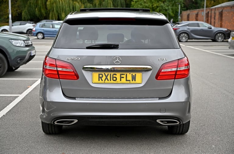 MERCEDES-BENZ B200 AMG LINE [PREMIUM] 2.1 CDI DIESEL AUTO 5DR MPV 2016 [16] GREY