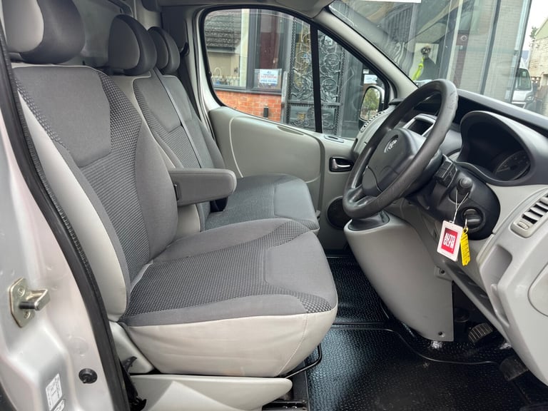2012 Vauxhall Vivaro 2.0CDTI [115PS] Sportive Van 2.7t PANEL VAN Diesel Manual