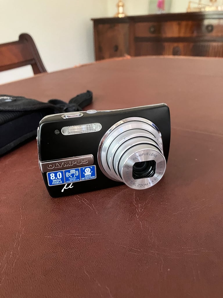 Olympus u 840 camera in full working order + new battery