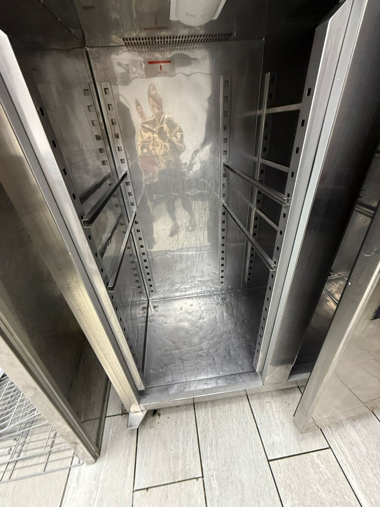 Fully loaded takeaway to let in kingswood 