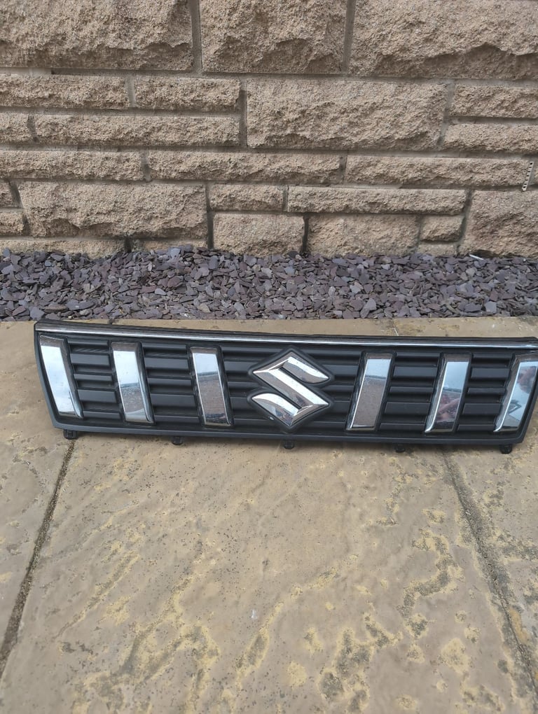 Suzuki Vitara Grille