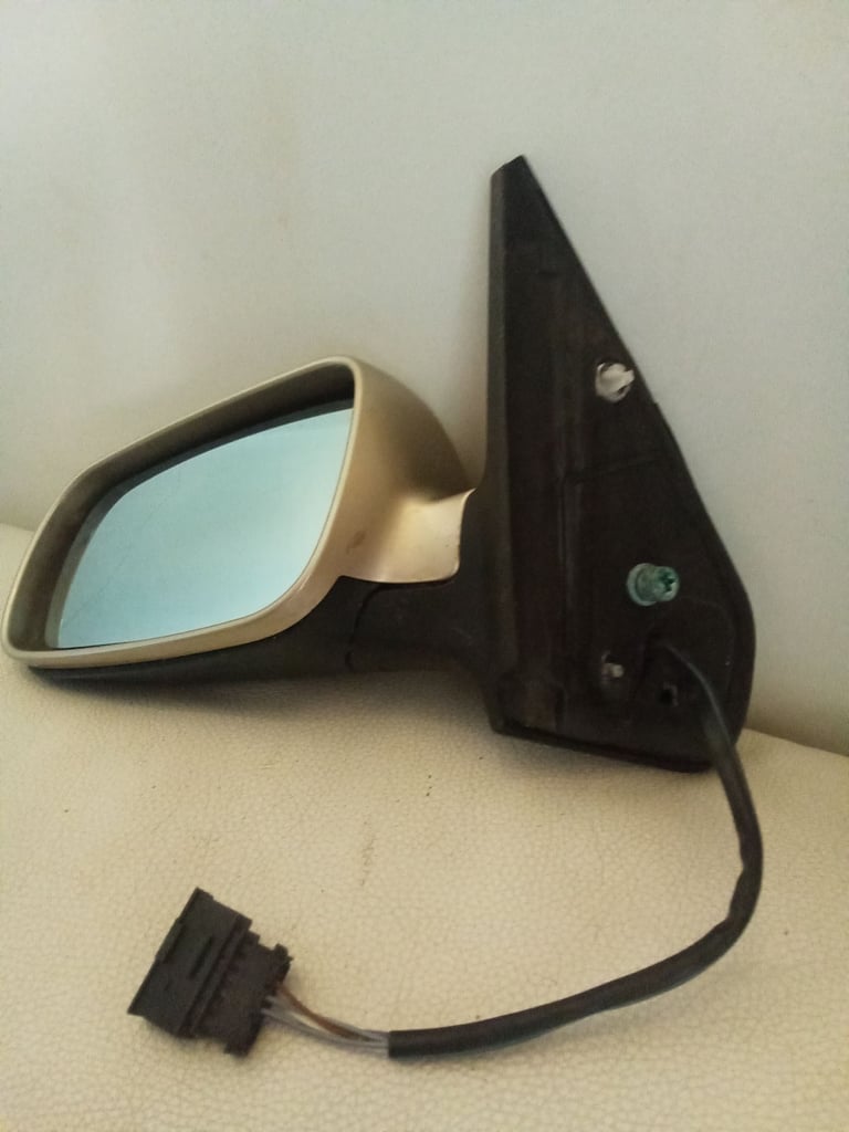 Volkswagen golf MK4 GTI passenger electric door mirror blue glass 