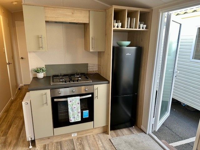 CHEAP BRAND NEW HOLIDAY HOME AT NEW BEACH, DYMCHURCH, TN29 0JX