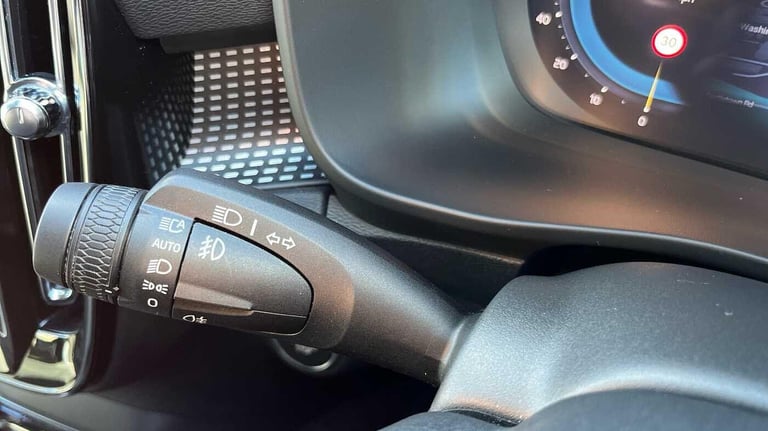 2024 Volvo XC40 Plus B3 Mild hybrid ESTATE Petrol/Electric Hybrid Automatic