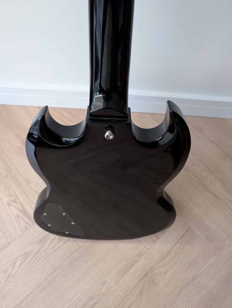 Epiphone EB3 bass guitar in ebony