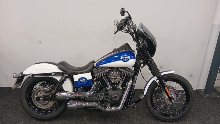 HARLEY DAVIDSON FXDB STREET BOB ** VANCE and HINES - MUSTANG SEAT - CUSTOM PAI