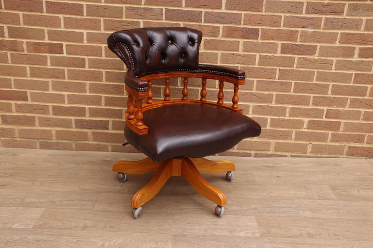 Chesterfield Gas Lift Captains Chair (UK Delivery)